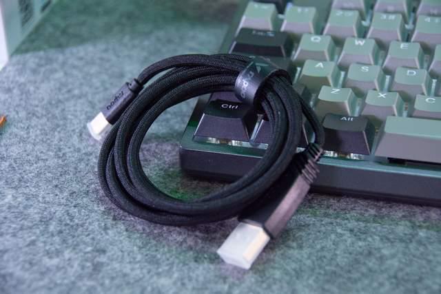 雷柏 VT3PRO MAX 人体工学鼠标实测pg电子模拟器免费版为中大手玩家量身定制(图4)