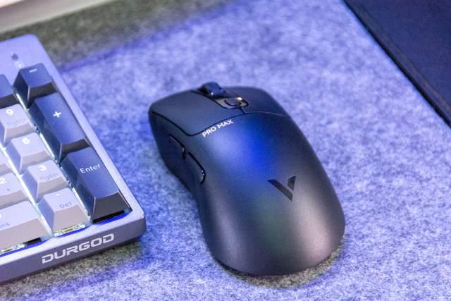 雷柏 VT3PRO MAX 人体工学鼠标实测pg电子模拟器免费版为中大手玩家量身定制(图11)