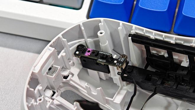 T3 MAX二代双8K游戏鼠标拆解测评pg电子入口跟蝰蛇V3一比高下？雷柏V(图9)